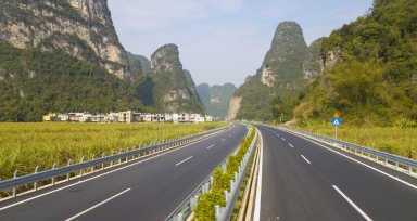 大新德天至寧明花山公路